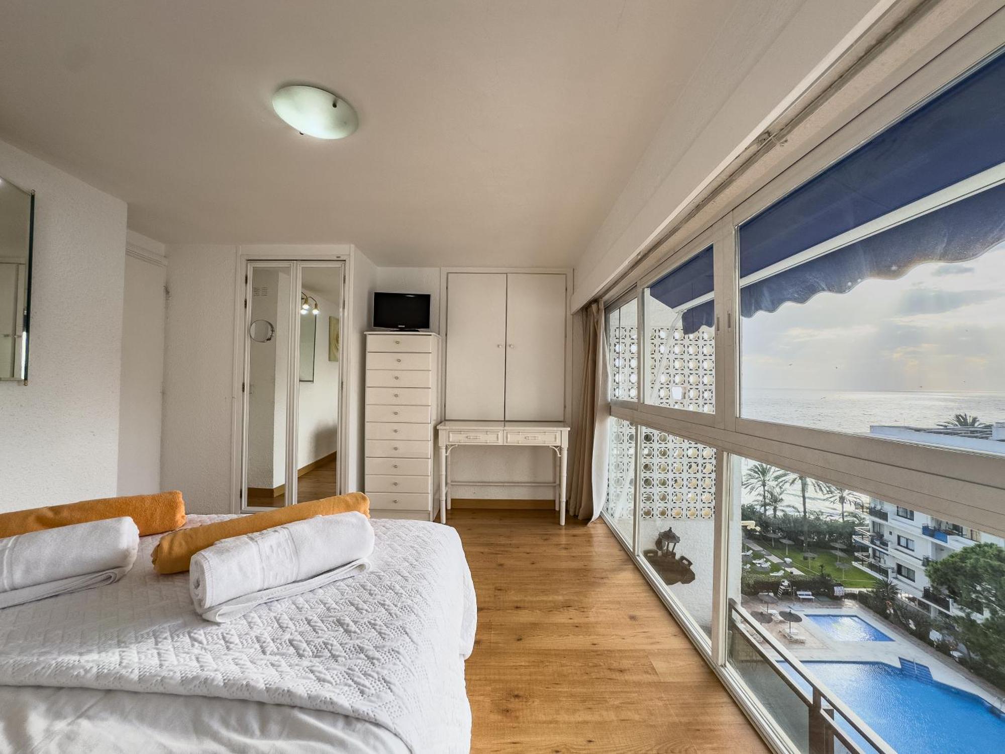 Skol 408A 2 Bedrooms Duplex With Sea Views Марбелья Экстерьер фото
